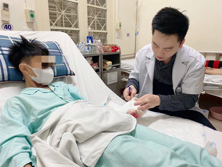 anh-phao-sk-201224-new-read-only-17346627742981445506502 Chưa Tết đã lo tai nạn hàng loạt do pháo tự chế - Ảnh 1.