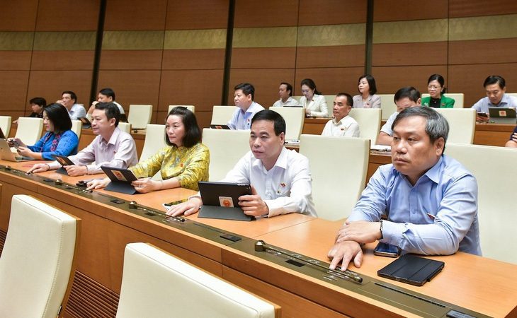 Chi phí tuân thủ pháp luật- Ảnh 1. Các đại biểu tham gia kỳ họp - Ảnh: GIA HÂN