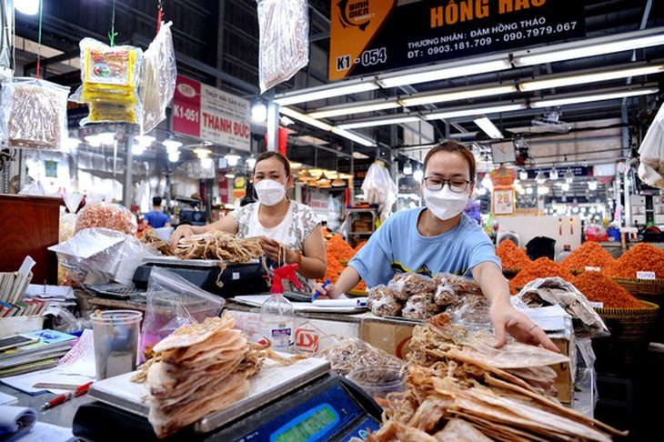 Chính phủ thông qua đề nghị giảm thuế VAT, trình Quốc hội vào tháng 5 tới - Ảnh 1. Chính phủ thông qua đề nghị giảm thuế VAT, trình Quốc hội vào tháng 5 tới - Ảnh 1.